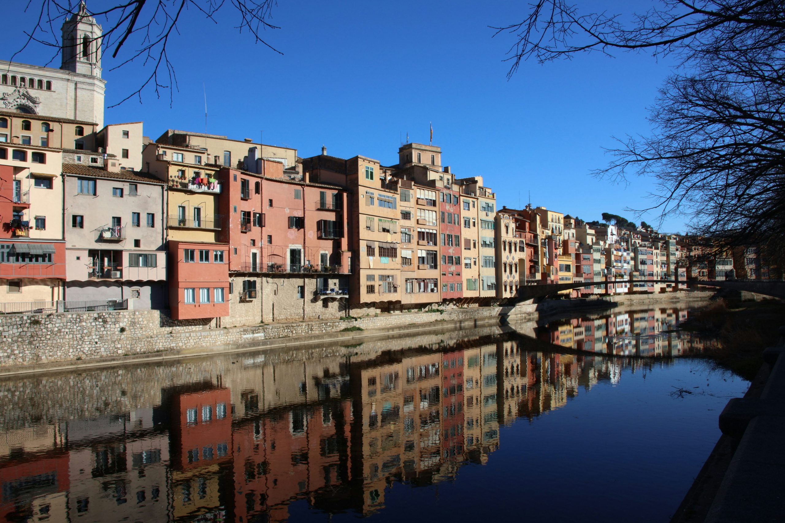 Edifici d'apartaments - comunitat de veïns
